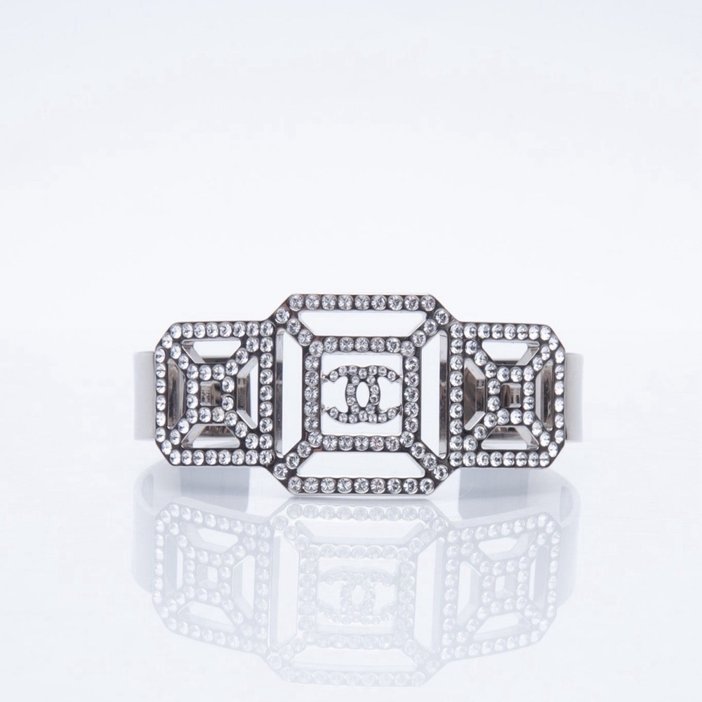 Chanel Crystal Bracelet - 100 % Authenticate (Certificate Included) Like New - Picture 4 of 7